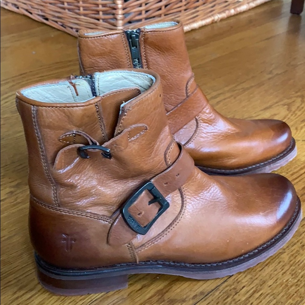 NWOT Frye Veronica Shortie Engineer Boot
